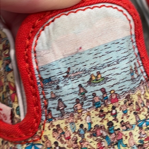 Vans Where’s Waldo shoes - Picture 11 of 16